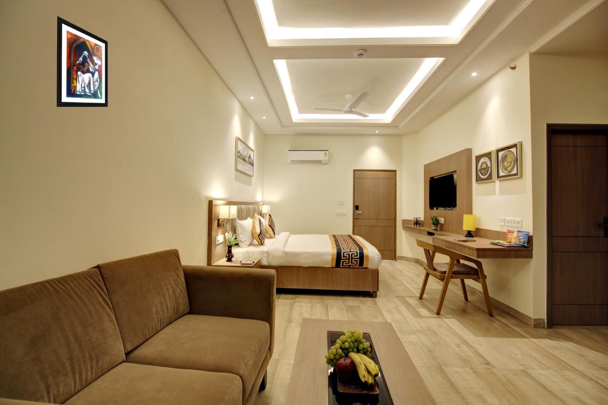 Airport Hotel Claytone New Delhi Buitenkant foto